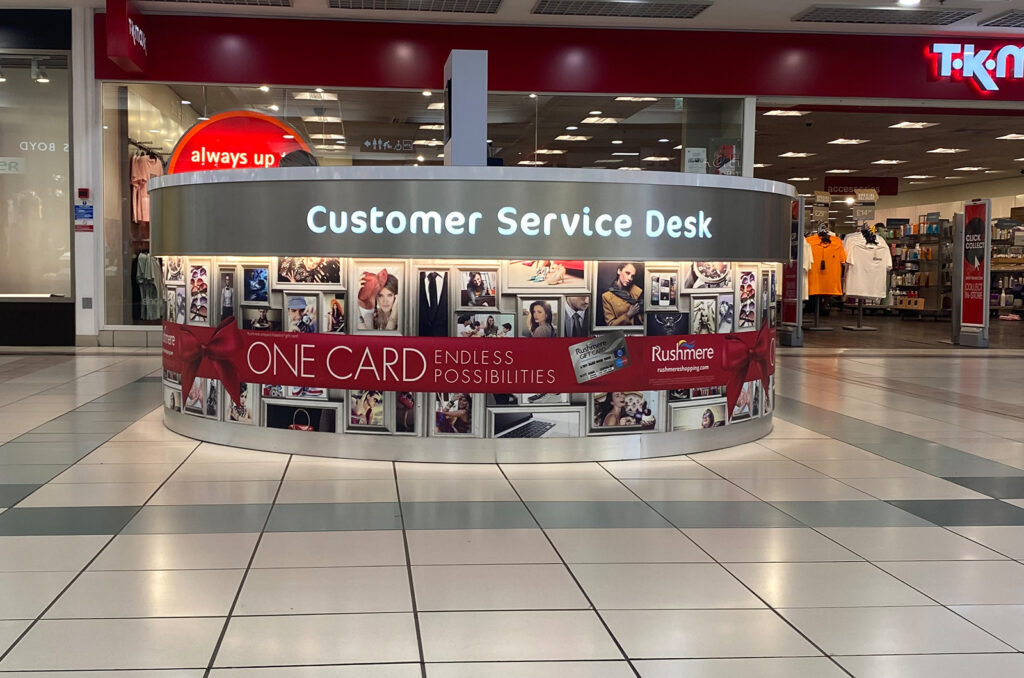 customer service desk2